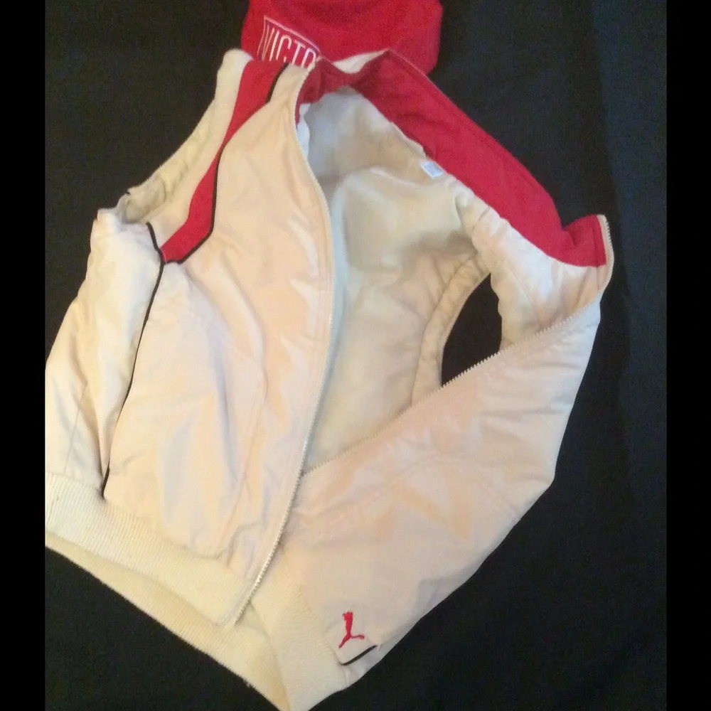 Super Cute Sporty Vintage Puma Puffy Zip‎ Up Crop Vest
